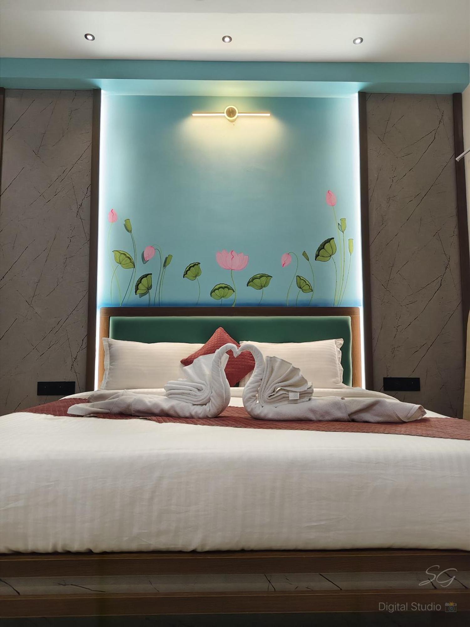 Shree Jalaram Resort Kodāe Eksteriør bilde