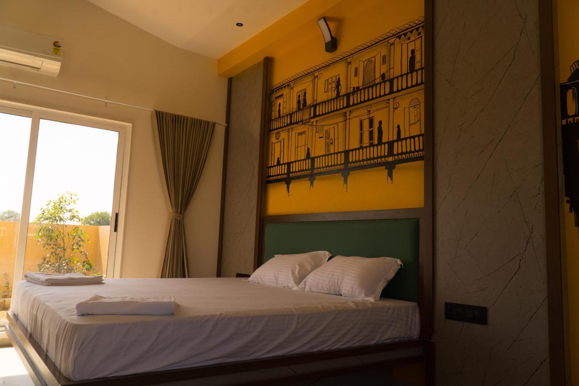 Shree Jalaram Resort Kodāe Eksteriør bilde